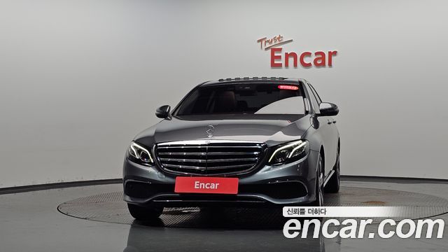 Mercedes-Benz E-Class 2019 — photo 3
