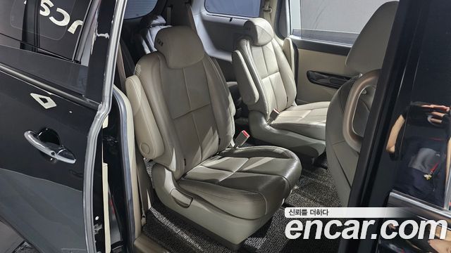 Kia Canival 2019 — photo 11
