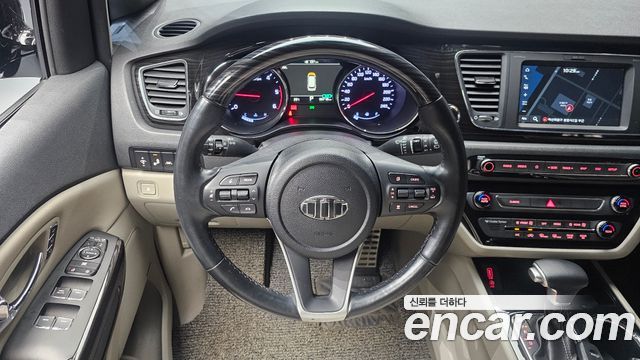 Kia Canival 2019 — photo 13