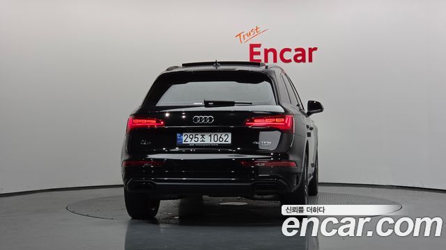 Audi Q5 2023 — photo 4