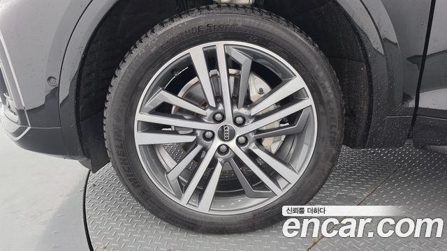 Audi Q5 2023 — photo 5