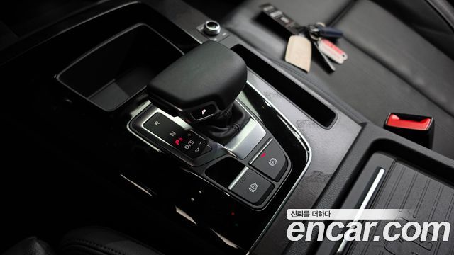 Audi Q5 2023 — photo 12