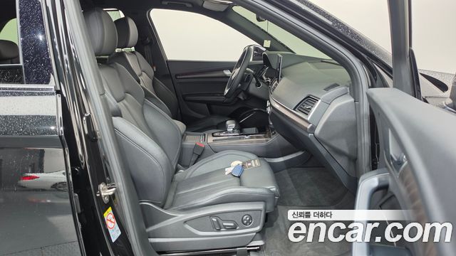 Audi Q5 2023 — photo 16