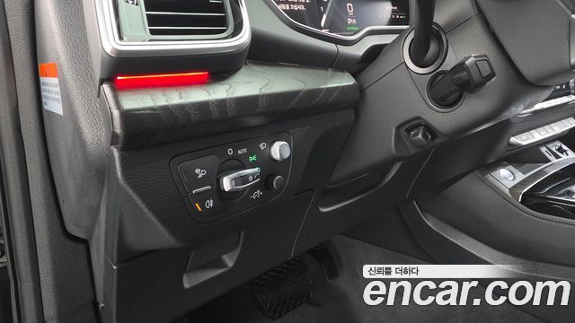 Audi Q5 2023 — photo 30