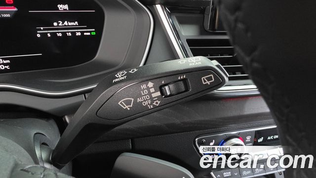 Audi Q5 2023 — photo 39
