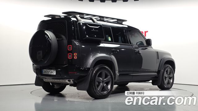 Land Rover Defender 2026 — photo 2