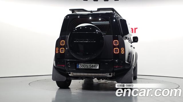 Land Rover Defender 2026 — photo 4