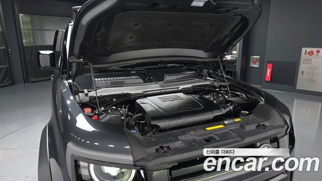 Land Rover Defender 2026 — photo 6