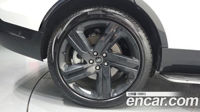Land Rover Discovery 2025 — photo 5