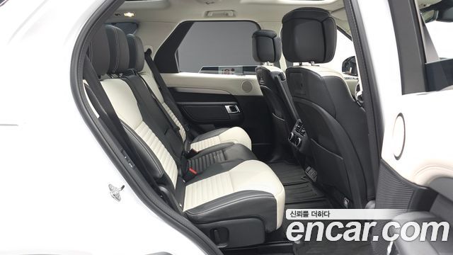 Land Rover Discovery 2025 — photo 18