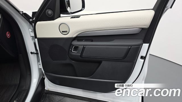 Land Rover Discovery 2025 — photo 14