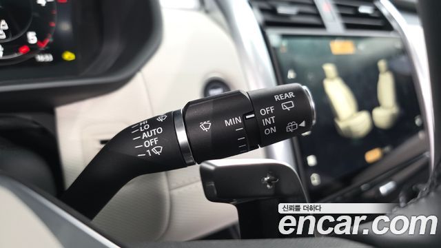 Land Rover Discovery 2025 — photo 27