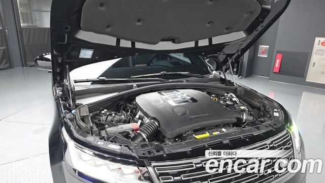 Land Rover Range Rover Velar 2025 — photo 6