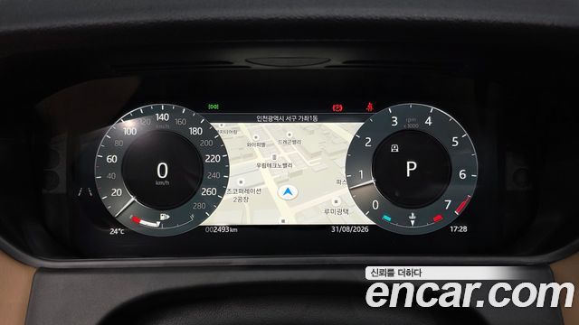 Land Rover Range Rover Velar 2025 — photo 11