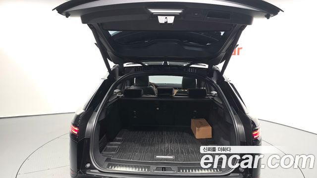 Land Rover Range Rover Velar 2025 — photo 26