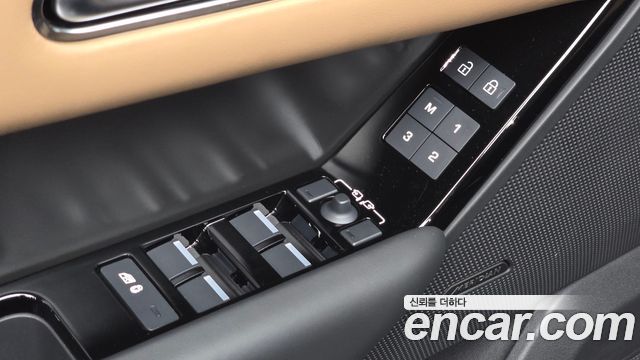 Land Rover Range Rover Velar 2025 — photo 34