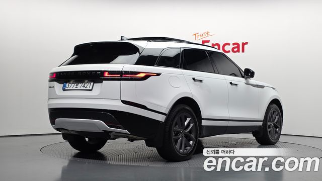 Land Rover Range Rover Velar 2026 — photo 2