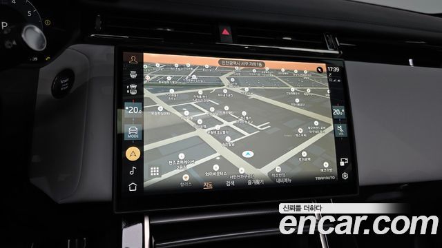 Land Rover Range Rover Velar 2026 — photo 20