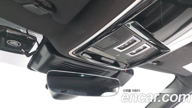 Land Rover Range Rover Velar 2026 — photo 23
