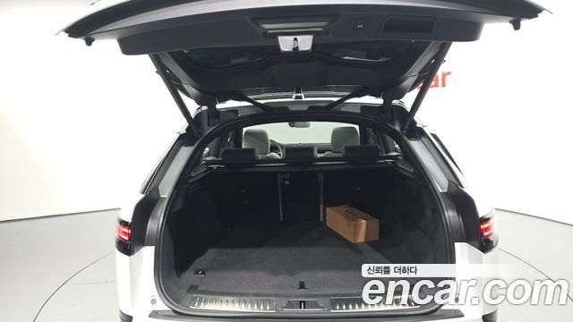 Land Rover Range Rover Velar 2026 — photo 26