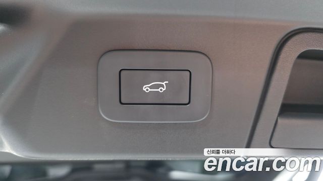 Land Rover Range Rover Velar 2026 — photo 27