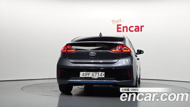 Hyundai Ioniq 2016 — photo 4