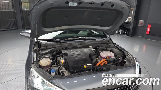 Hyundai Ioniq 2016 — photo 6