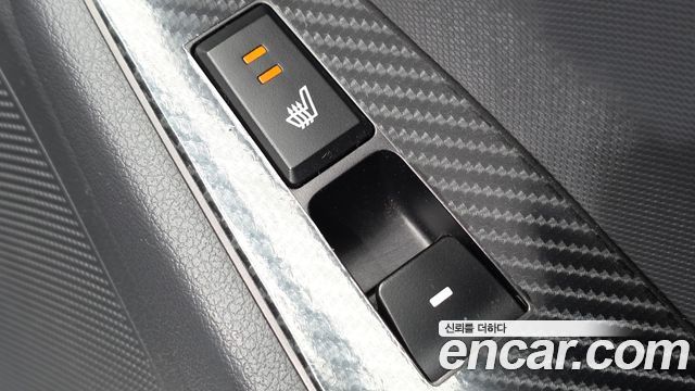 Hyundai Ioniq 2016 — photo 18