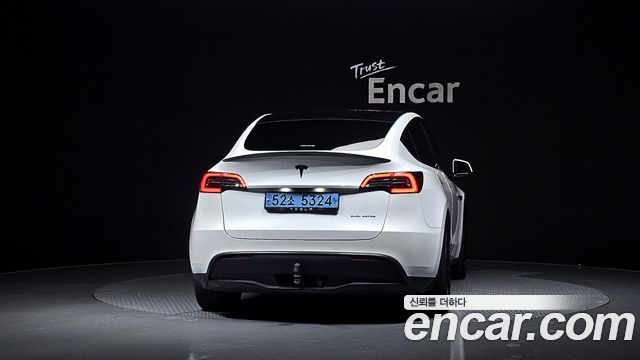Tesla Model Y 2021 — photo 4