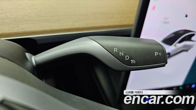 Tesla Model Y 2021 — photo 12