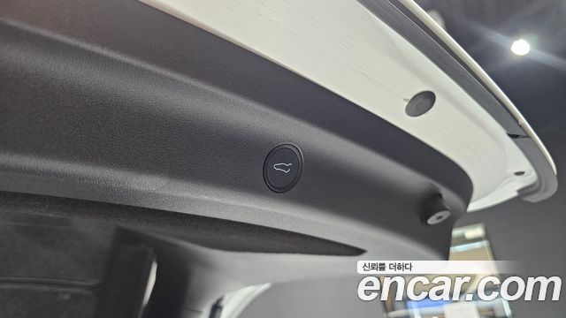 Tesla Model Y 2021 — photo 26