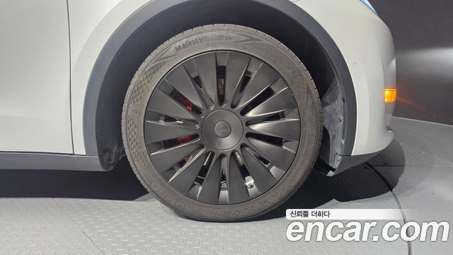 Tesla Model Y 2021 — photo 7