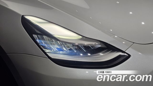 Tesla Model Y 2021 — photo 8