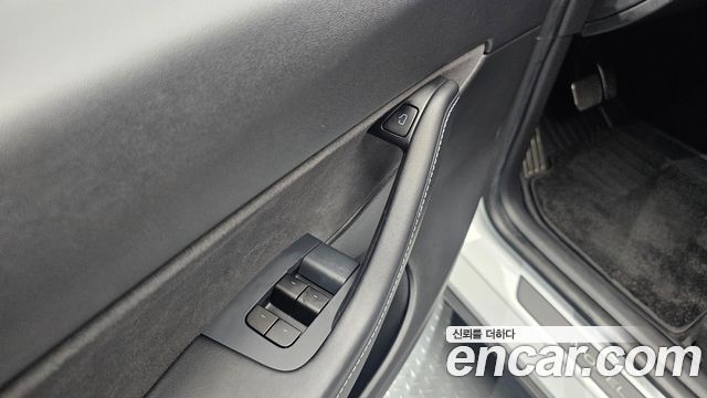 Tesla Model Y 2021 — photo 27