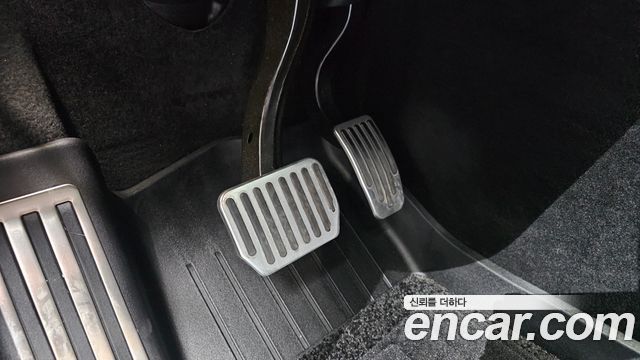 Tesla Model Y 2021 — photo 28