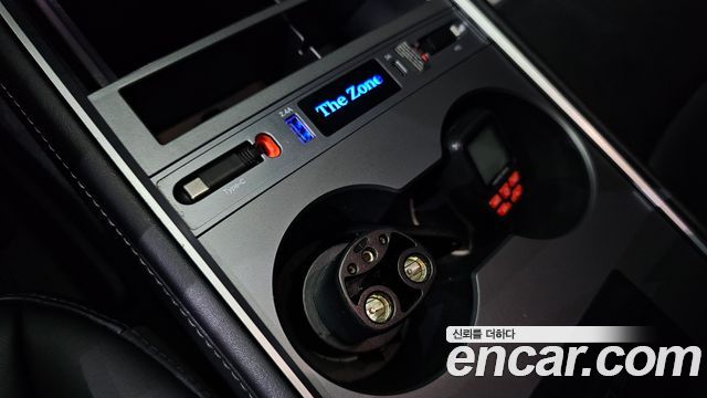 Tesla Model Y 2021 — photo 30