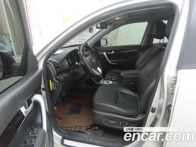 Kia Sorento 2011 — photo 17