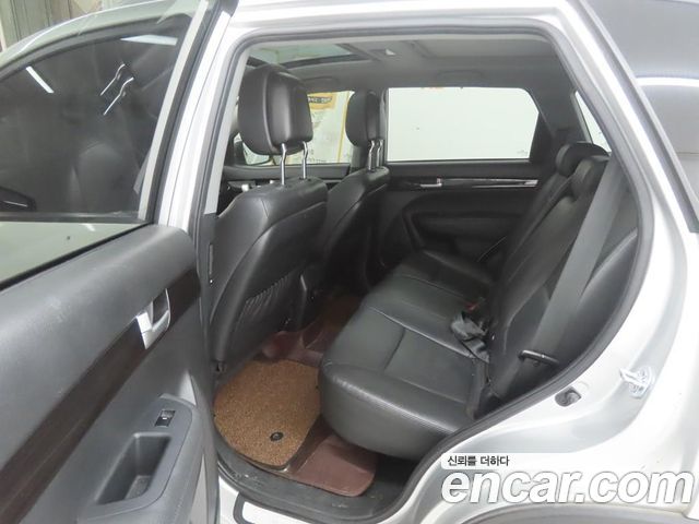 Kia Sorento 2011 — photo 18