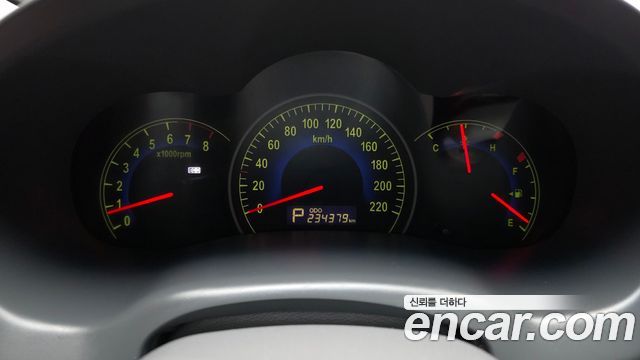 Kia Canival 2010 — photo 8