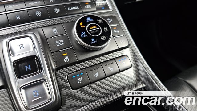 Hyundai Santafe 2021 — photo 16