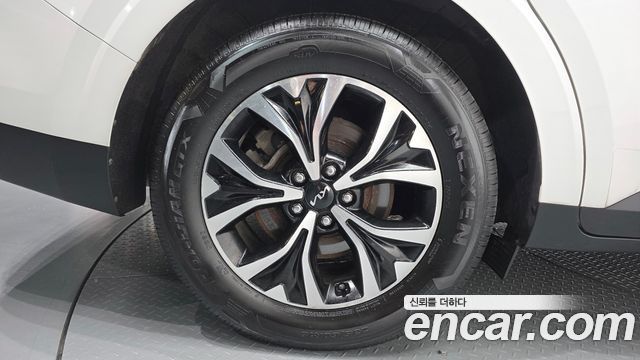 Kia Canival 2023 — photo 5