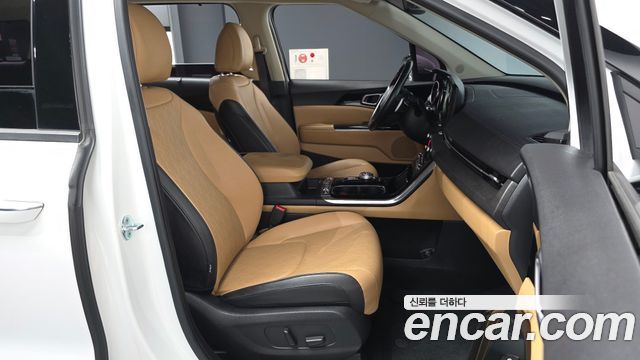 Kia Canival 2023 — photo 11