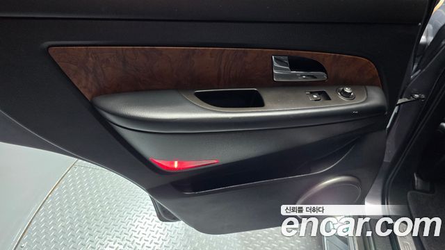 KG Mobility Rexton 2016 — photo 15