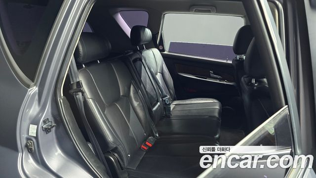 KG Mobility Rexton 2016 — photo 16