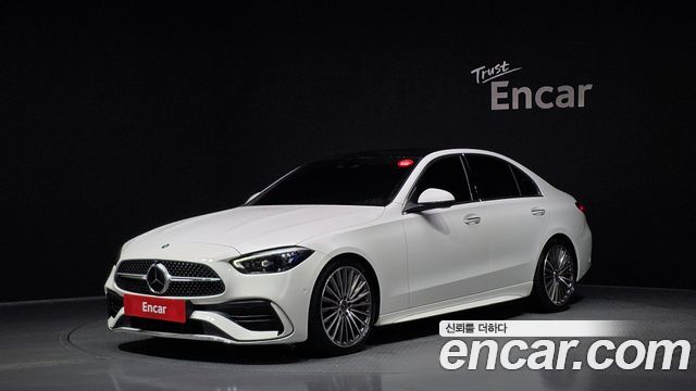 Mercedes-Benz C-Class 2023 — photo 1