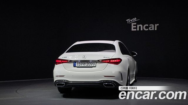 Mercedes-Benz C-Class 2023 — photo 4
