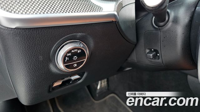 Mercedes-Benz C-Class 2023 — photo 14