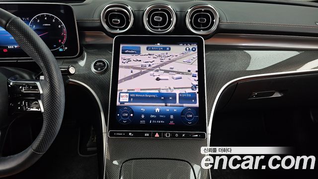 Mercedes-Benz C-Class 2023 — photo 15