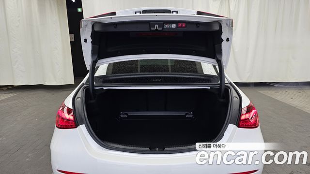 Mercedes-Benz C-Class 2023 — photo 20