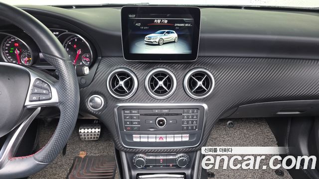 Mercedes-Benz A-Class 2018 — photo 16